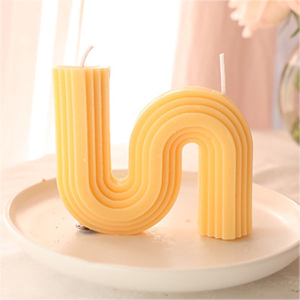 U-Shaped Geometric Scented Candles