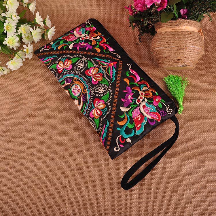Boho Embroidered Pattern Clutch
