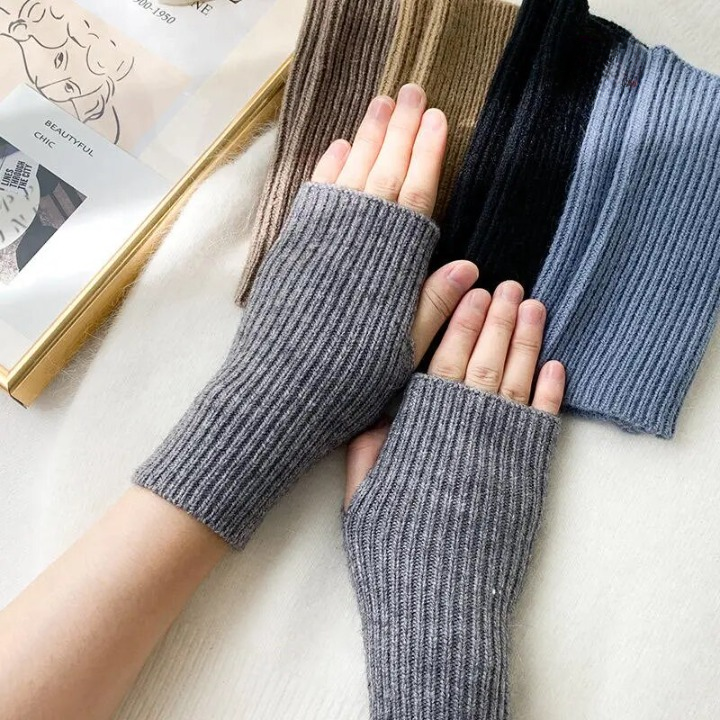 Boho Retro Fingerless Knitted Gloves