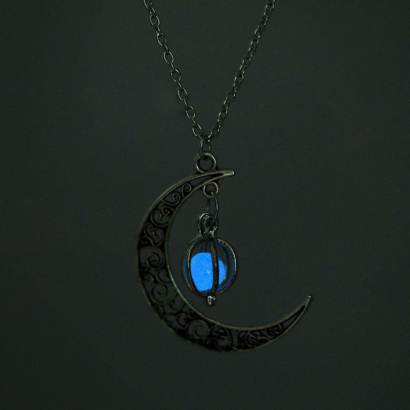 Boho Luminous Moon Necklace